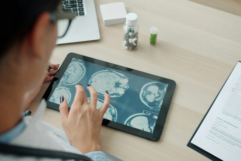 Turenne Santé orchestre la sortie de Relyens Innovation Santé avec la prise de participation majoritaire de Dessintey par Arlane